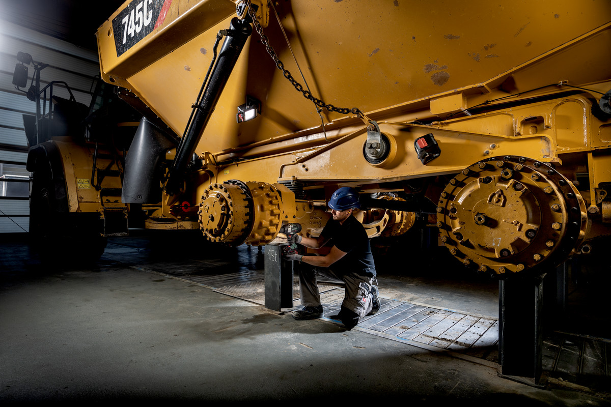 SSW 18 LTX 1750 BL Avvitatore a massa battente a batteria