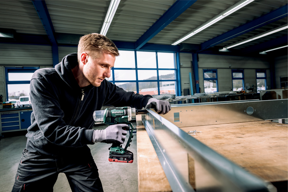 NP 18 LTX BL 5.0 Rivettatrice a batteria